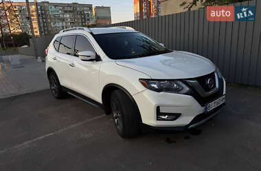 Внедорожник / Кроссовер Nissan Rogue 2017 в Полтаве