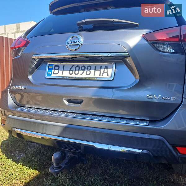 Внедорожник / Кроссовер Nissan Rogue 2018 в Полтаве
