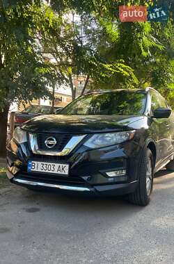 Позашляховик / Кросовер Nissan Rogue 2017 в Полтаві