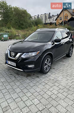 Позашляховик / Кросовер Nissan Rogue 2018 в Львові