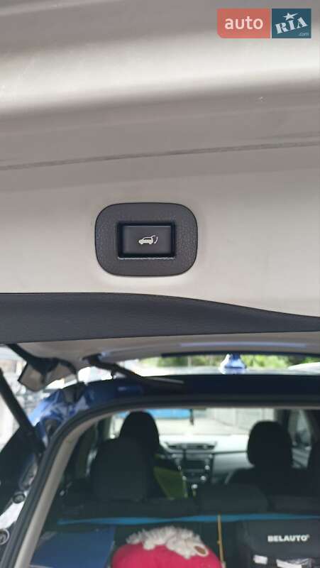 Позашляховик / Кросовер Nissan Rogue 2018 в Ніжині