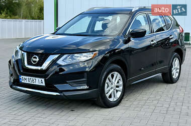 Внедорожник / Кроссовер Nissan Rogue 2016 в Житомире