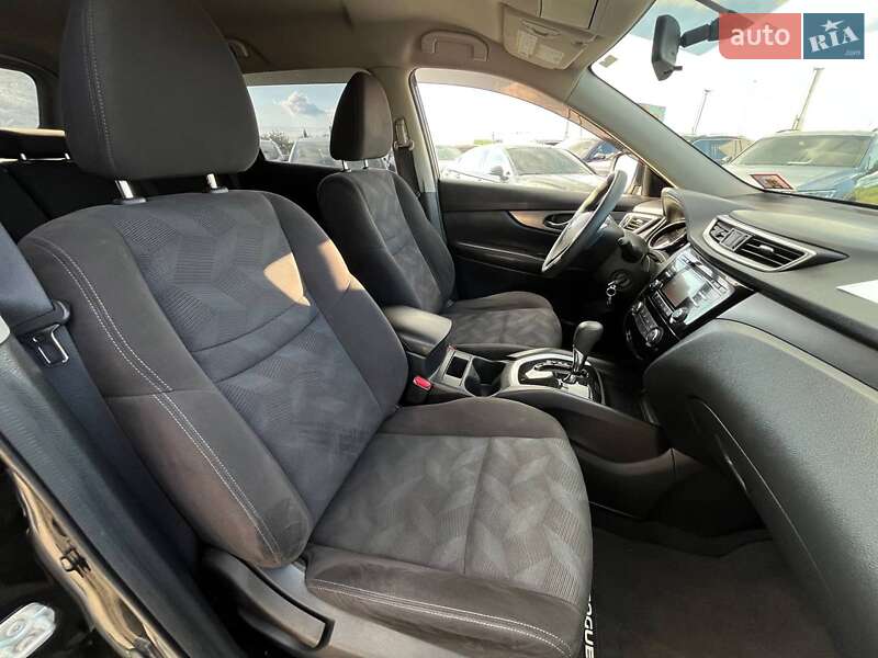 Внедорожник / Кроссовер Nissan Rogue 2015 в Львове