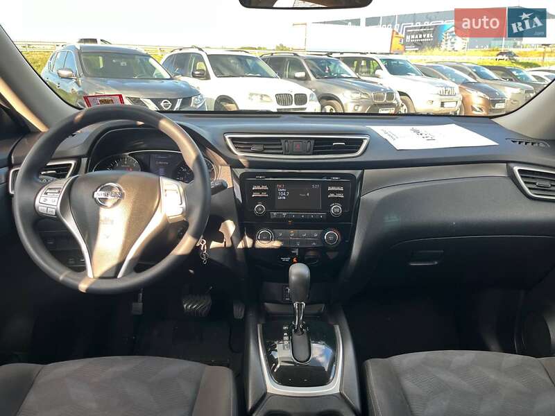 Внедорожник / Кроссовер Nissan Rogue 2015 в Львове