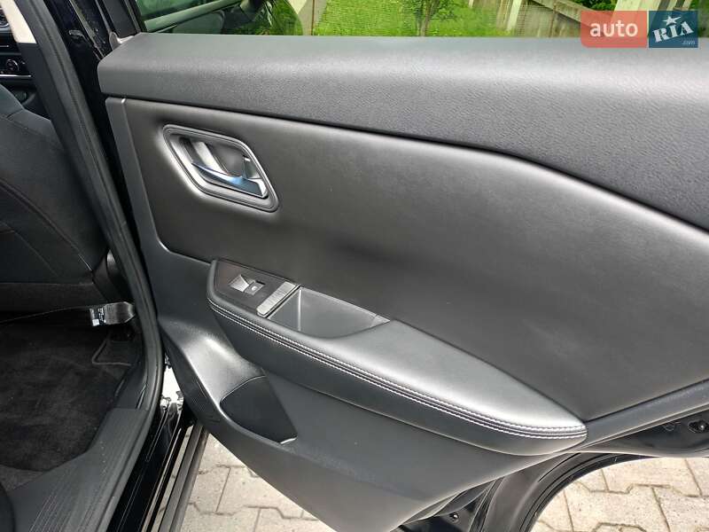 Позашляховик / Кросовер Nissan Rogue 2024 в Острозі фото 3 Позашляховик / Кросовер Nissan Rogue 2024 в Острозі