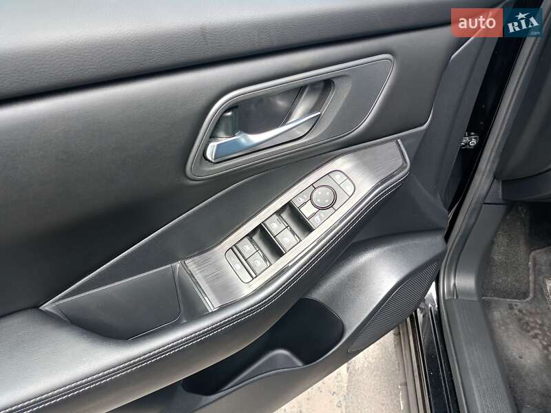 Позашляховик / Кросовер Nissan Rogue 2024 в Острозі фото 19 Позашляховик / Кросовер Nissan Rogue 2024 в Острозі