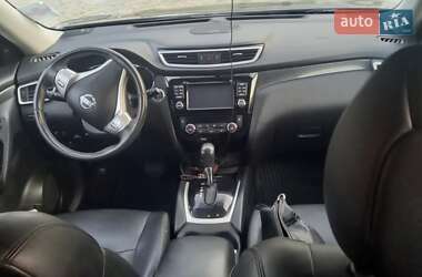 Внедорожник / Кроссовер Nissan Rogue 2016 в 