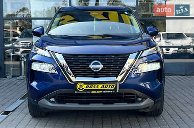 Внедорожник / Кроссовер Nissan Rogue 2023 в 