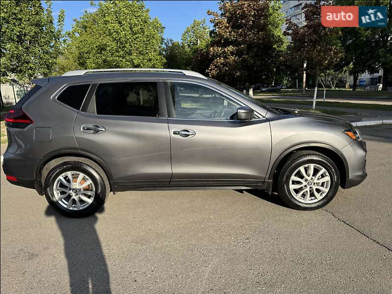Позашляховик / Кросовер Nissan Rogue 2018 в Києві