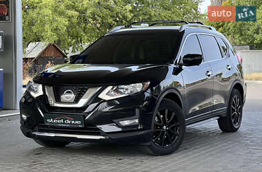 Внедорожник / Кроссовер Nissan Rogue 2017 в Николаеве