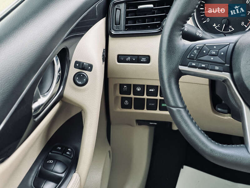 Позашляховик / Кросовер Nissan Rogue 2019 в Кременчуці