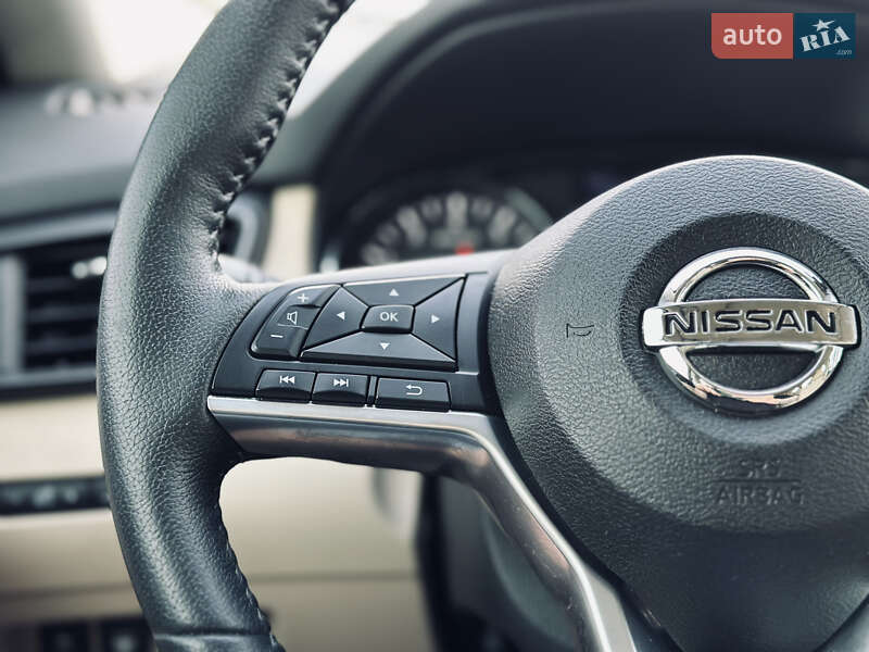 Позашляховик / Кросовер Nissan Rogue 2019 в Кременчуці