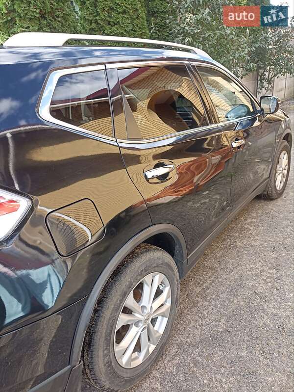 Позашляховик / Кросовер Nissan Rogue 2015 в Костопілі