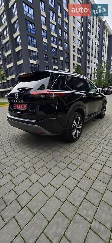 Внедорожник / Кроссовер Nissan Rogue 2020 в Ивано-Франковске