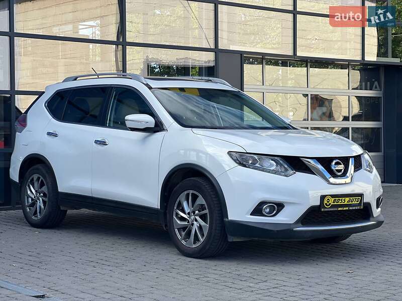 Внедорожник / Кроссовер Nissan Rogue 2014 в 