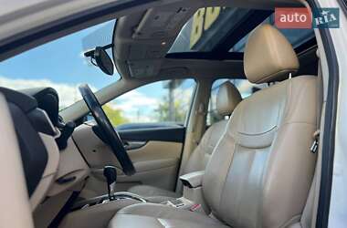 Внедорожник / Кроссовер Nissan Rogue 2014 в 