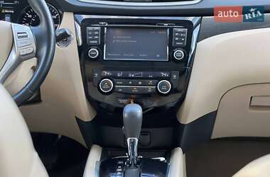 Внедорожник / Кроссовер Nissan Rogue 2014 в 