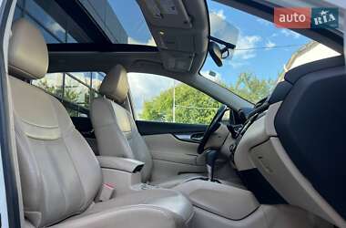 Внедорожник / Кроссовер Nissan Rogue 2014 в 