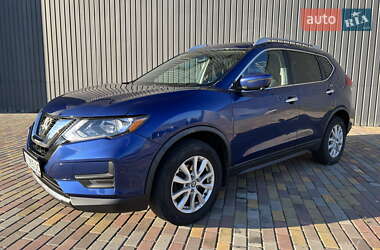 Внедорожник / Кроссовер Nissan Rogue 2017 в Харькове