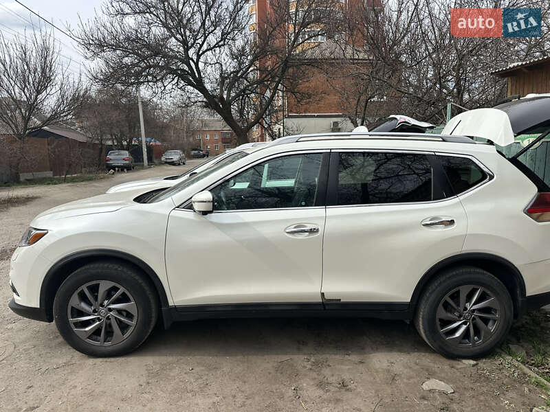 Внедорожник / Кроссовер Nissan Rogue 2015 в Николаеве