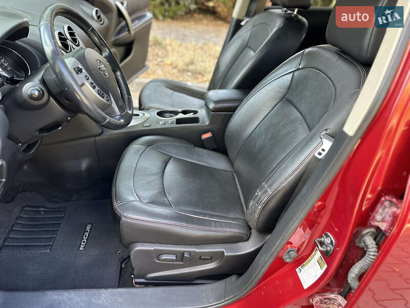 Позашляховик / Кросовер Nissan Rogue 2011 в Одесі