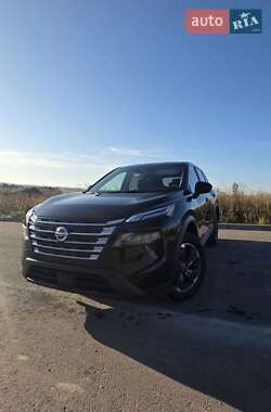 Позашляховик / Кросовер Nissan Rogue 2024 в Рівному