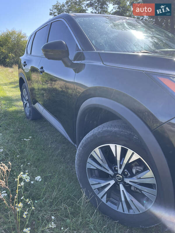 Внедорожник / Кроссовер Nissan Rogue 2021 в Ивано-Франковске