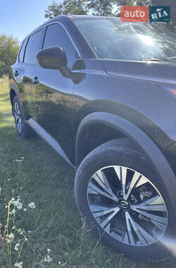 Внедорожник / Кроссовер Nissan Rogue 2021 в 