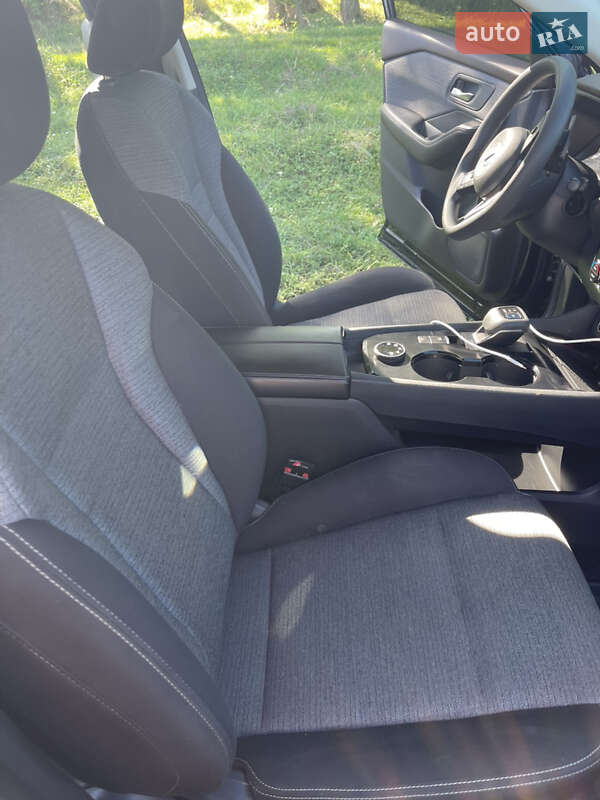 Внедорожник / Кроссовер Nissan Rogue 2021 в Ивано-Франковске