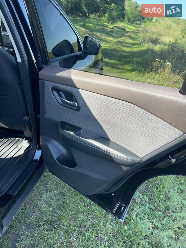 Внедорожник / Кроссовер Nissan Rogue 2021 в Ивано-Франковске