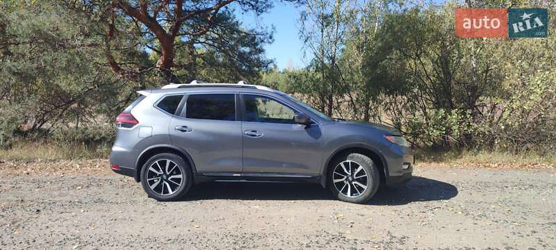 Позашляховик / Кросовер Nissan Rogue 2018 в Павлограді