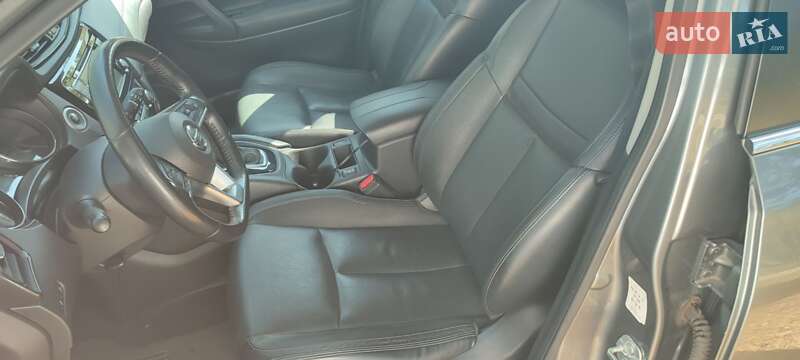 Позашляховик / Кросовер Nissan Rogue 2018 в Павлограді