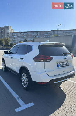 Внедорожник / Кроссовер Nissan Rogue 2018 в 