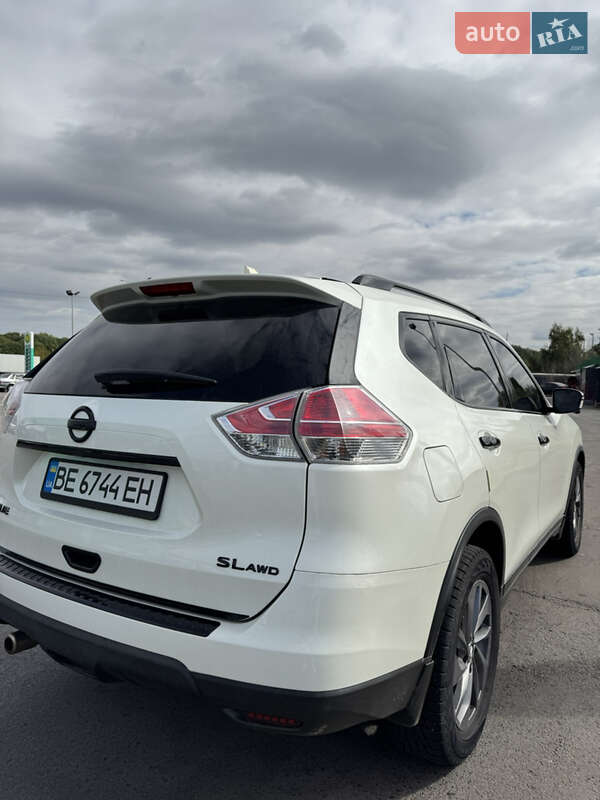 Позашляховик / Кросовер Nissan Rogue 2016 в Первомайську