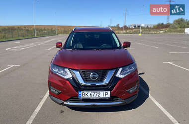 Внедорожник / Кроссовер Nissan Rogue 2018 в Ровно