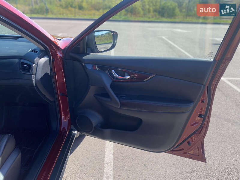 Позашляховик / Кросовер Nissan Rogue 2018 в Рівному