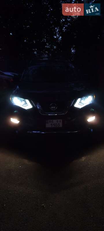 Позашляховик / Кросовер Nissan Rogue 2018 в Миколаєві
