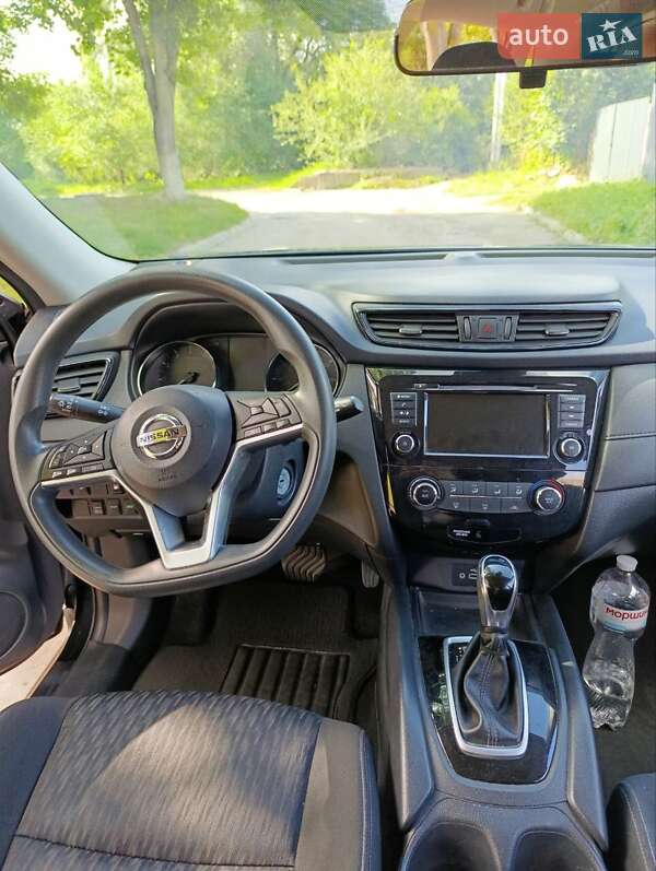 Внедорожник / Кроссовер Nissan Rogue 2018 в Здолбунове