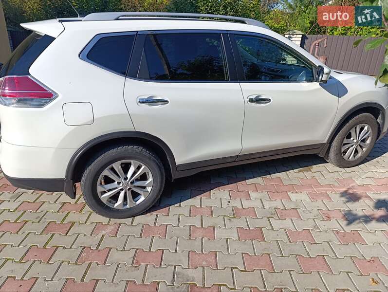 Позашляховик / Кросовер Nissan Rogue 2015 в Тернополі