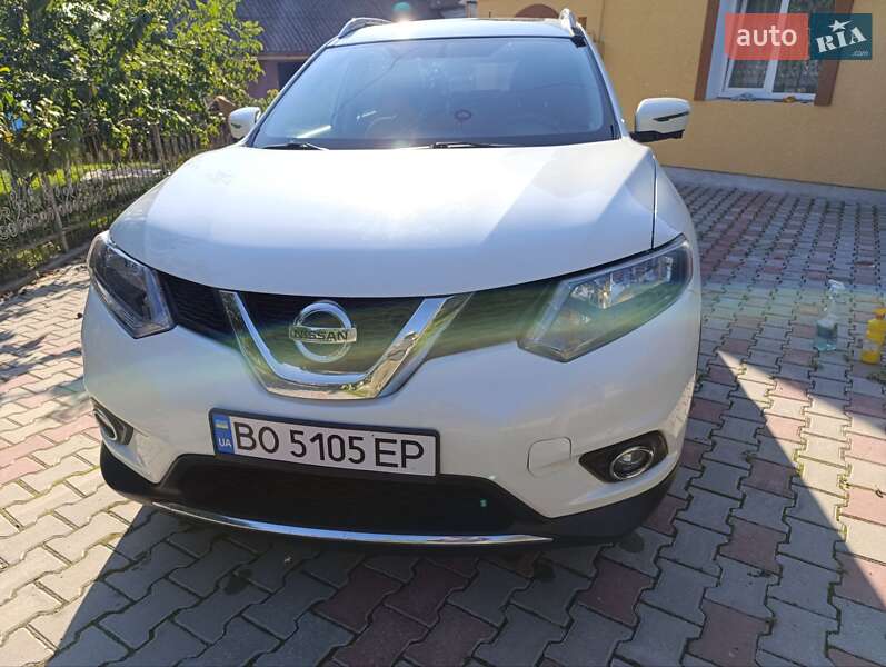 Позашляховик / Кросовер Nissan Rogue 2015 в Тернополі