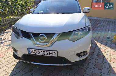 Позашляховик / Кросовер Nissan Rogue 2015 в 