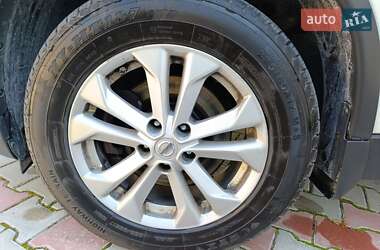 Позашляховик / Кросовер Nissan Rogue 2015 в 