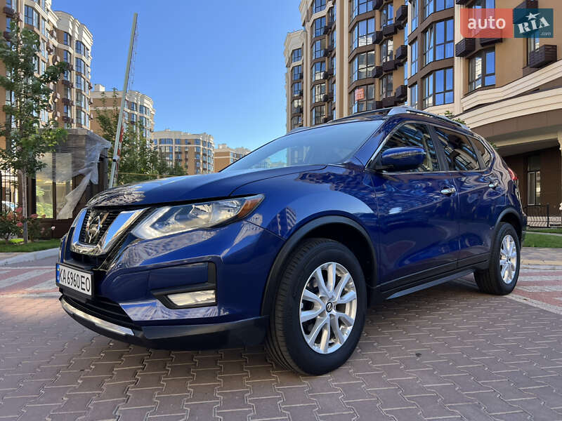 Внедорожник / Кроссовер Nissan Rogue 2017 в Киеве