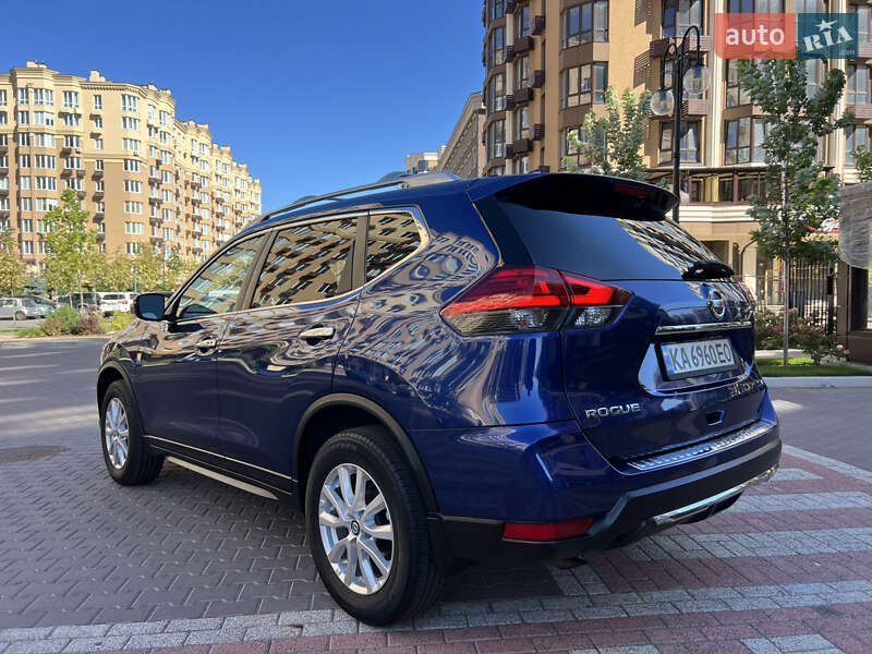 Внедорожник / Кроссовер Nissan Rogue 2017 в Киеве