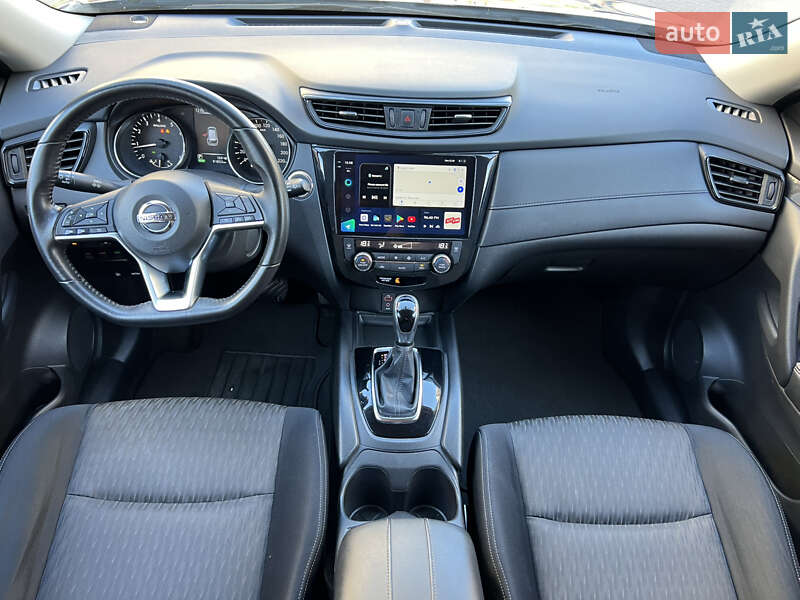 Внедорожник / Кроссовер Nissan Rogue 2017 в Киеве
