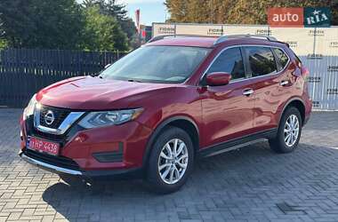 Внедорожник / Кроссовер Nissan Rogue 2017 в Луцке