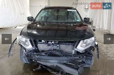 Внедорожник / Кроссовер Nissan Rogue 2018 в 