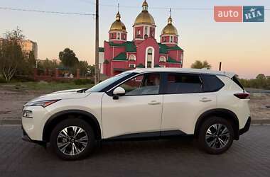 Внедорожник / Кроссовер Nissan Rogue 2021 в 