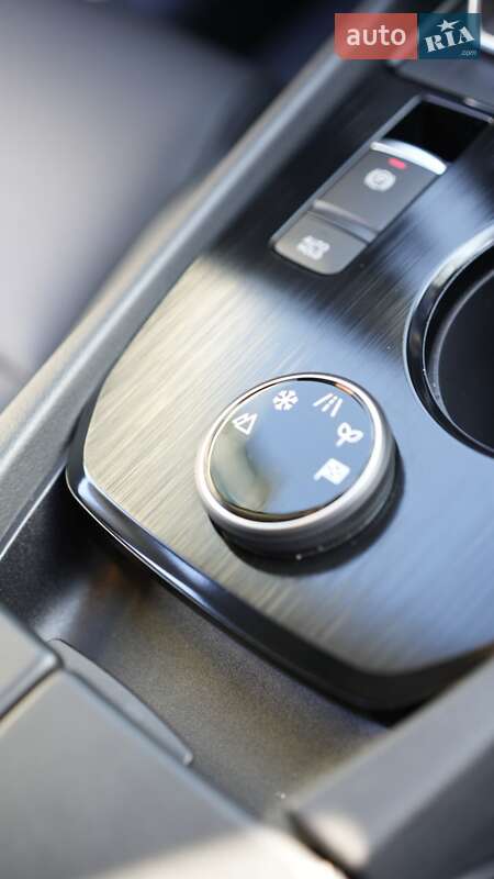 Позашляховик / Кросовер Nissan Rogue 2023 в Дніпрі