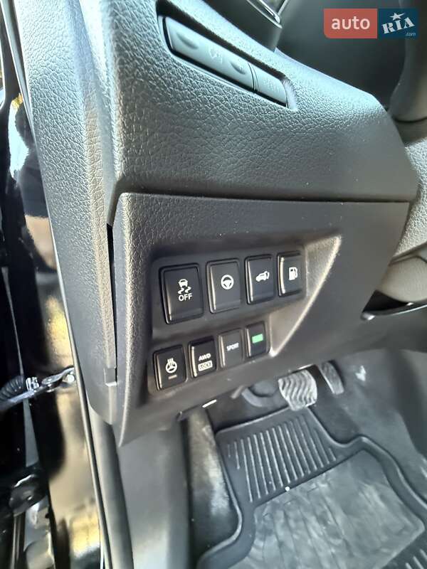 Позашляховик / Кросовер Nissan Rogue 2019 в Миколаєві